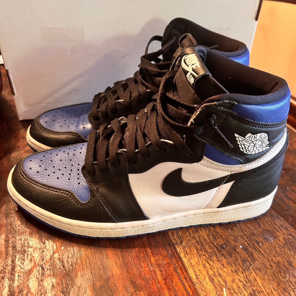 royal toe jordan 1 size us mens 9.5 SEND ME OFFERS